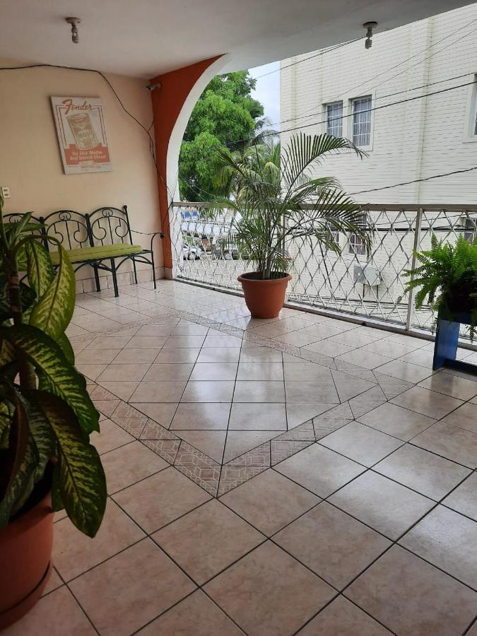 Green Monkey Hostel Flores Εξωτερικό φωτογραφία